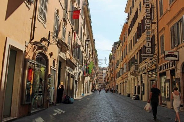 negozio in vendita a Roma in zona Campo Marzio