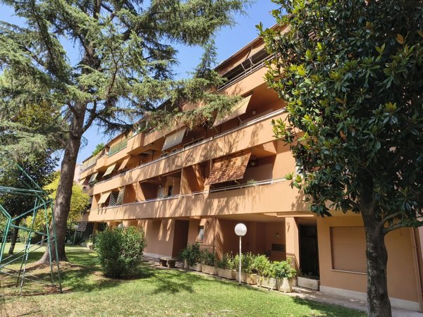 appartamento in vendita a Roma in zona Ardeatino