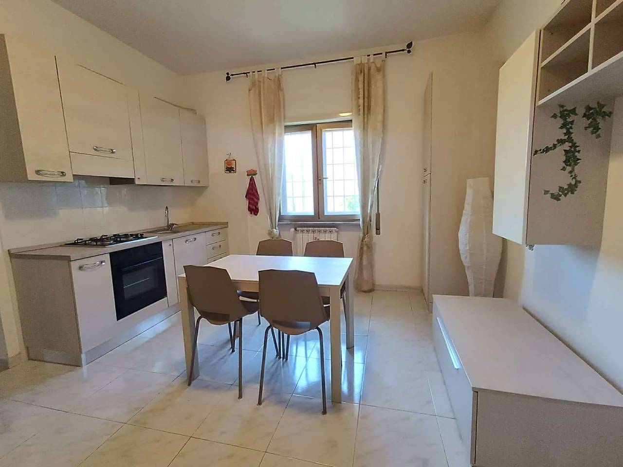 appartamento in vendita a Roma in zona Borghesiana