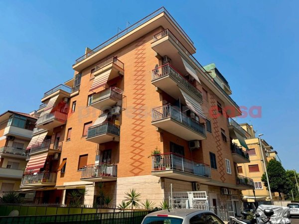 appartamento in vendita a Roma in zona Primavalle