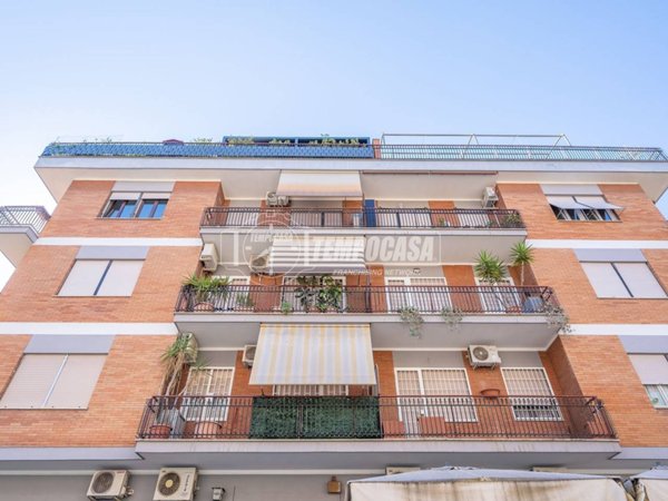 appartamento in vendita a Roma in zona Appio Claudio