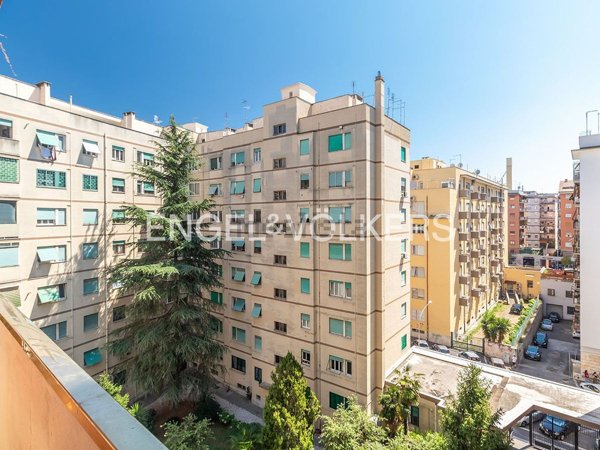 appartamento in vendita a Roma in zona Appio Claudio