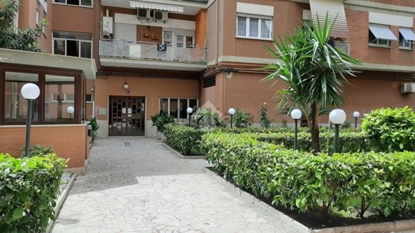 appartamento in vendita a Roma in zona Ostia