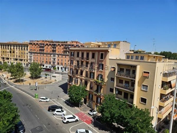 appartamento in vendita a Roma in zona Tuscolano