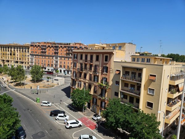appartamento in vendita a Roma in zona Tuscolano