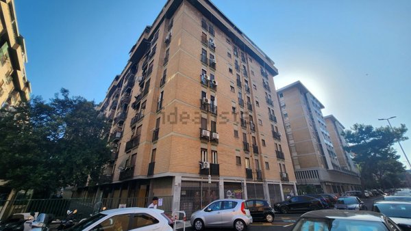 appartamento in vendita a Roma in zona Portuense