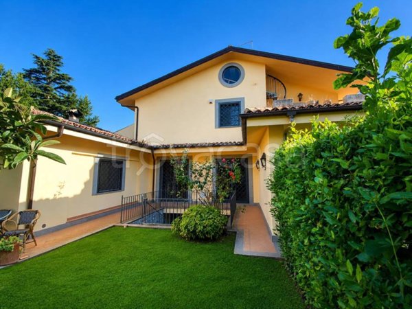 casa indipendente in vendita a Roma in zona Olgiata