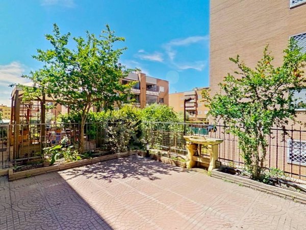 casa indipendente in vendita a Roma in zona Settecamini