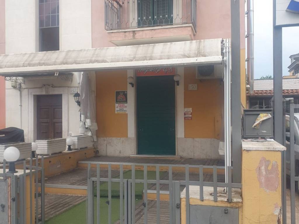 negozio in vendita a Roma in zona Alessandrino
