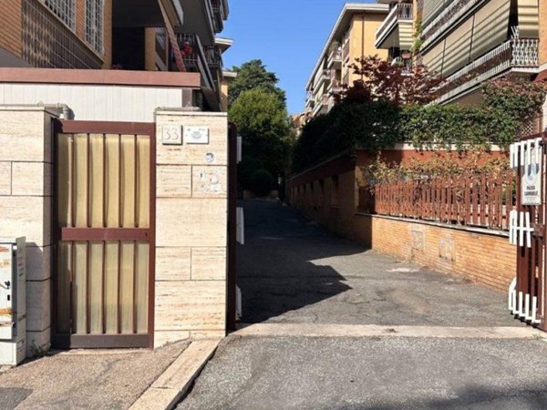 appartamento in vendita a Roma in zona Portuense