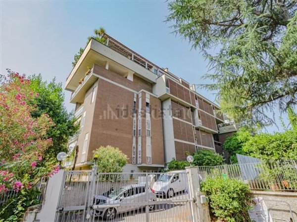 appartamento in vendita a Roma in zona Gianicolense