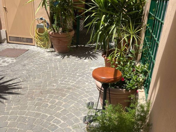 appartamento in vendita a Roma in zona Tuscolano