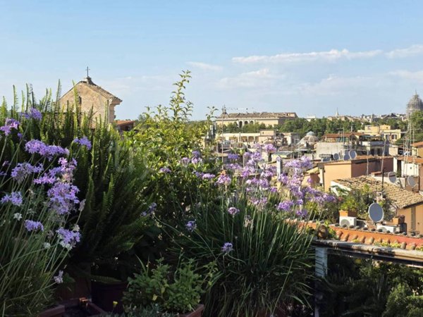appartamento in vendita a Roma in zona Trastevere