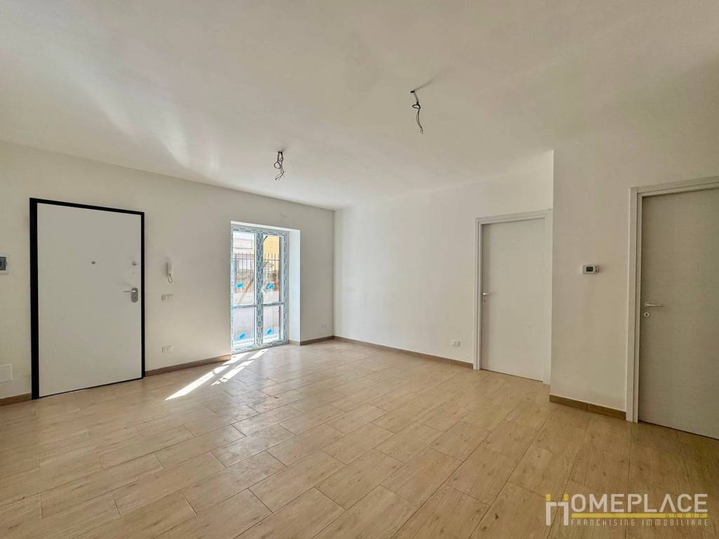 appartamento in vendita a Roma in zona Torre Angela