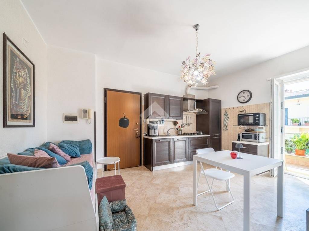 appartamento in vendita a Roma in zona Casal Morena