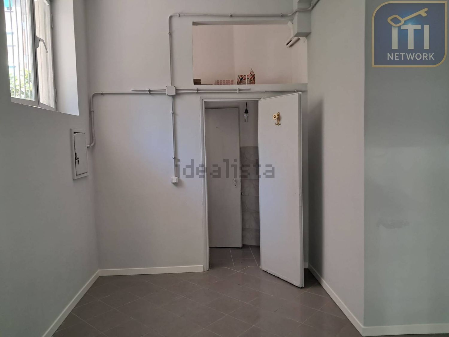 negozio in vendita a Roma in zona Ostia