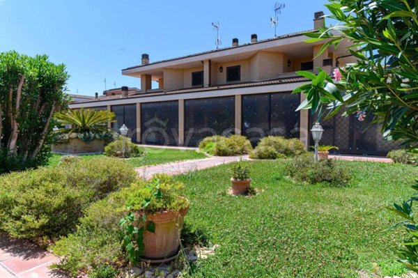 casa indipendente in vendita a Roma in zona La Pisana
