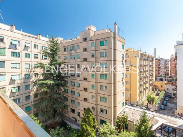 appartamento in vendita a Roma in zona Appio Claudio