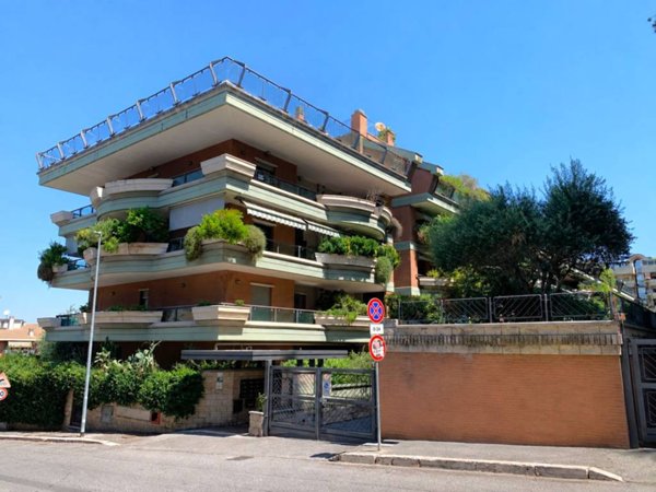 appartamento in vendita a Roma in zona Torrino