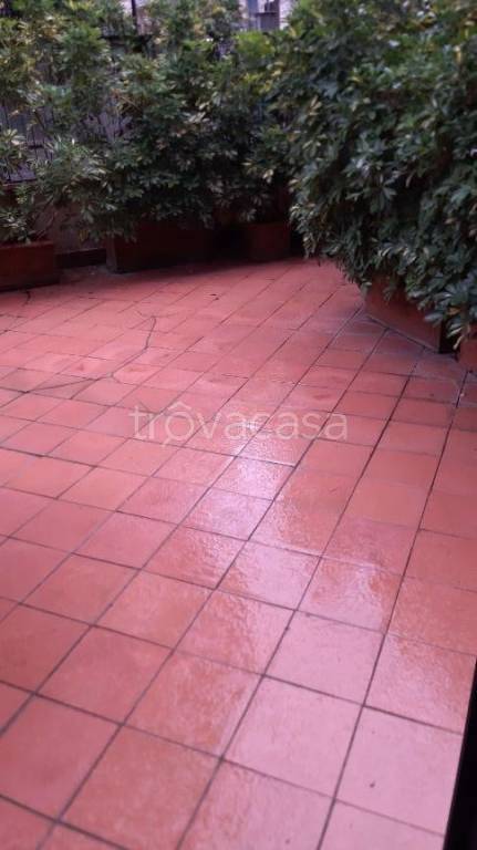 appartamento in vendita a Roma in zona Ardeatino