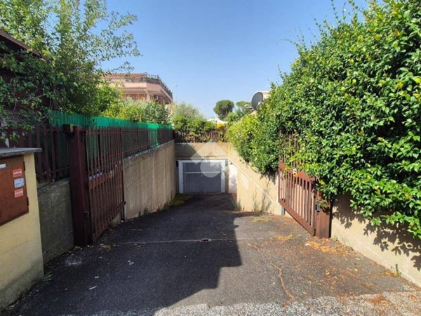 casa indipendente in vendita a Roma in zona Torre Gaia