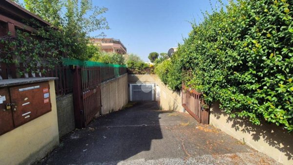 casa indipendente in vendita a Roma in zona Torre Gaia