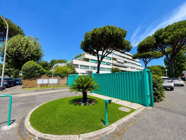 appartamento in vendita a Roma in zona Pigna - Sant'Angelo