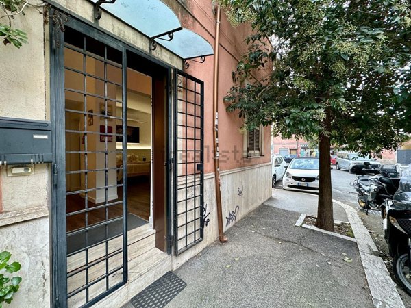 appartamento in vendita a Roma in zona Tuscolano
