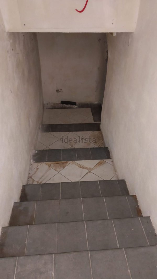locale di sgombero in vendita a Roma in zona Parione/Sant'Eustachio