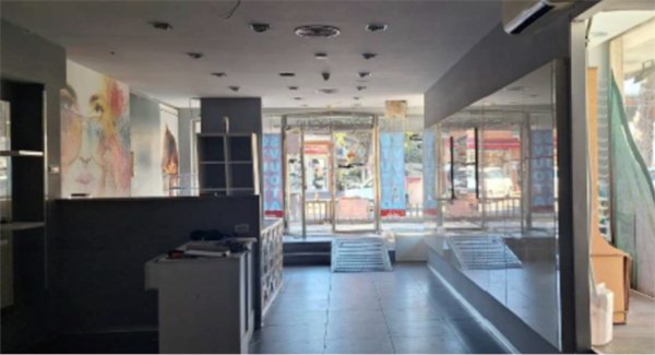 negozio in vendita a Roma in zona Acilia