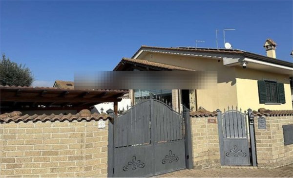 appartamento in vendita a Roma in zona Dragona/Bagnoletto