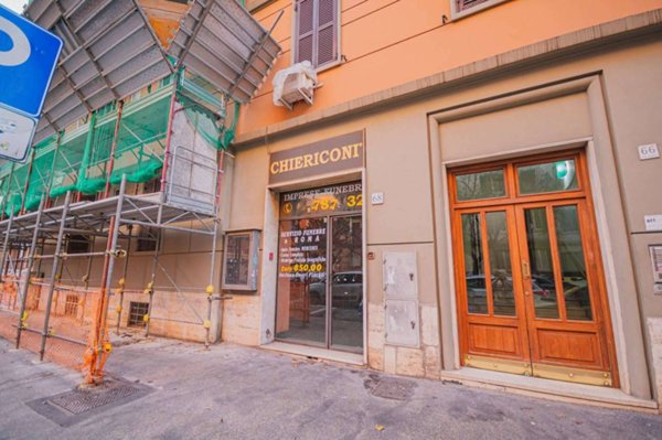 negozio in vendita a Roma in zona Appio Latino