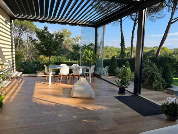 casa indipendente in vendita a Roma