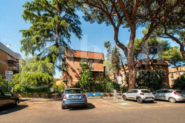 appartamento in vendita a Roma in zona Giuliano Dalmata