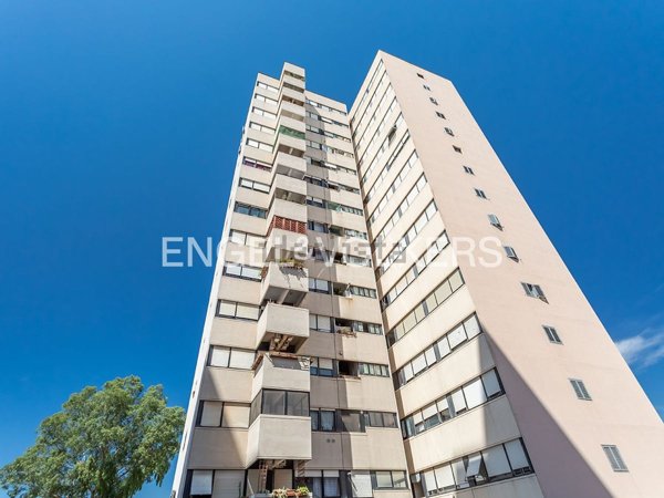 appartamento in vendita a Roma in zona Ostiense