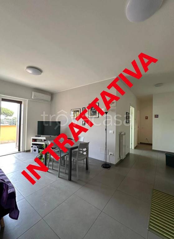 appartamento in vendita a Roma in zona Corviale