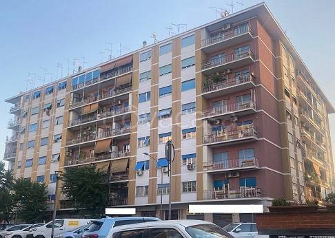 appartamento in vendita a Roma in zona Prenestino-Labicano