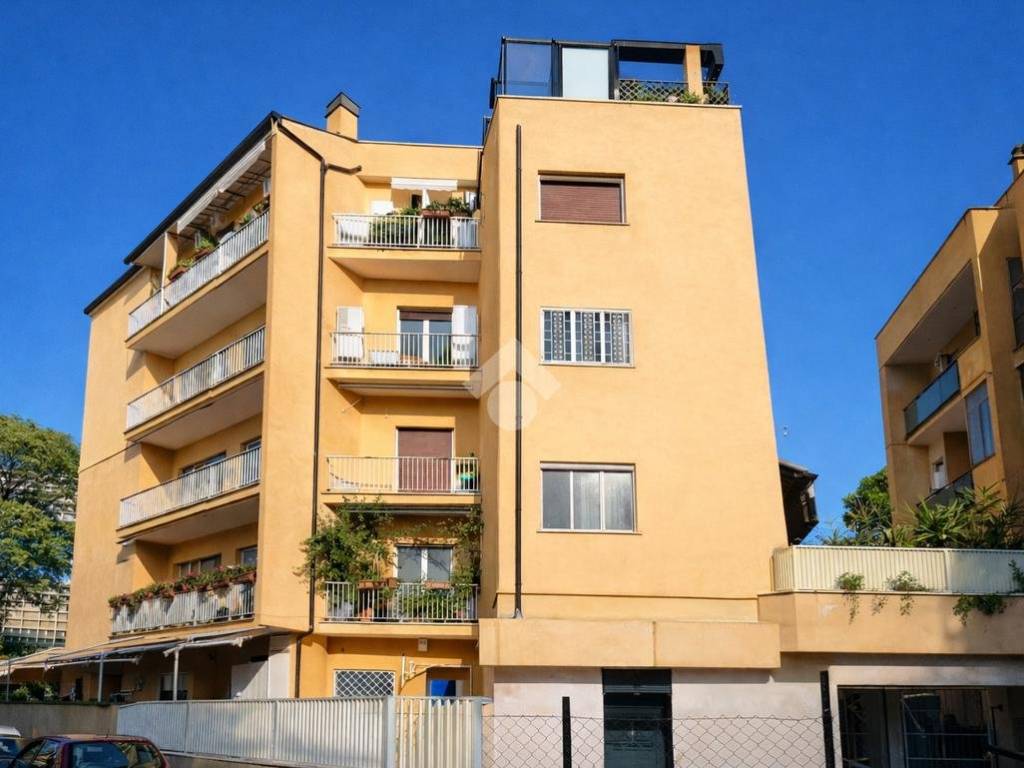 appartamento in vendita a Roma in zona Ostiense