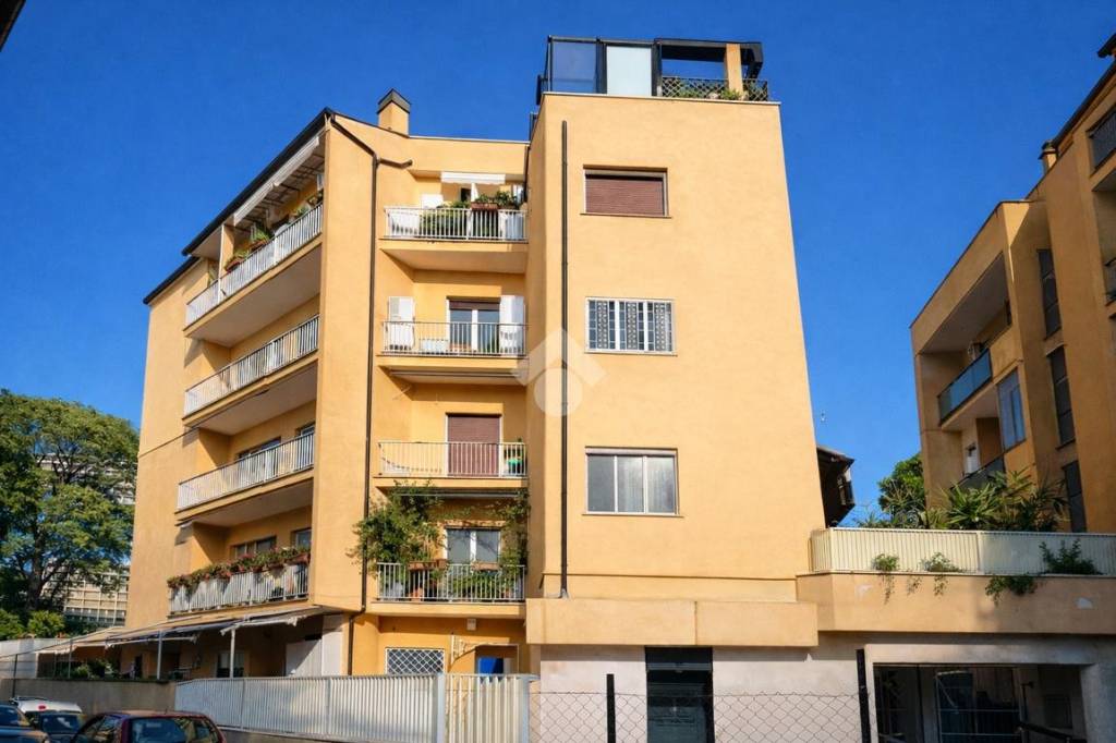appartamento in vendita a Roma in zona Ostiense