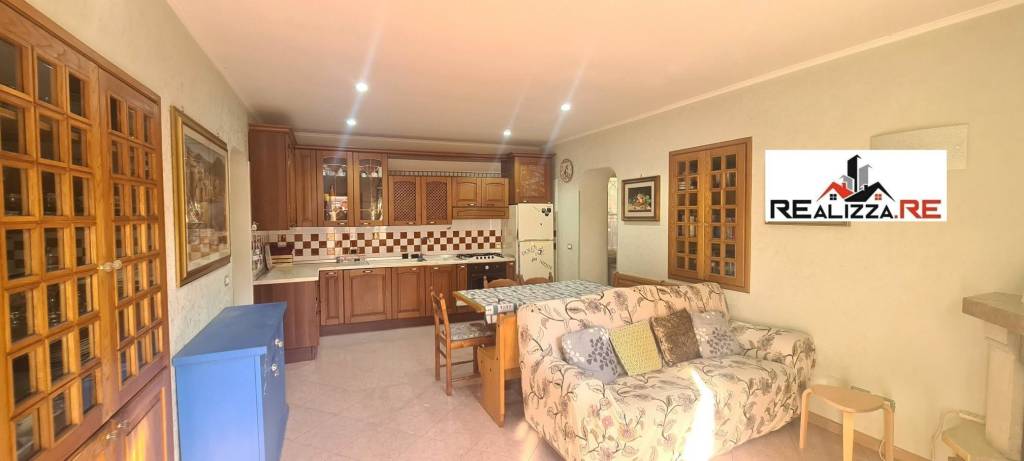 appartamento in vendita a Roma in zona Torre Angela