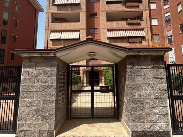 appartamento in vendita a Roma in zona Fonte Laurentina