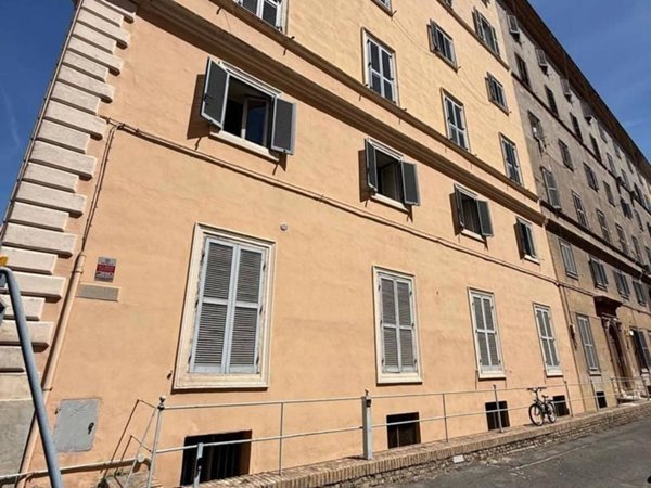 appartamento in vendita a Roma in zona Rione Prati