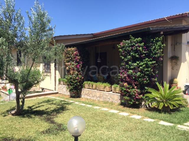 casa indipendente in vendita a Roma in zona Mezzocammino