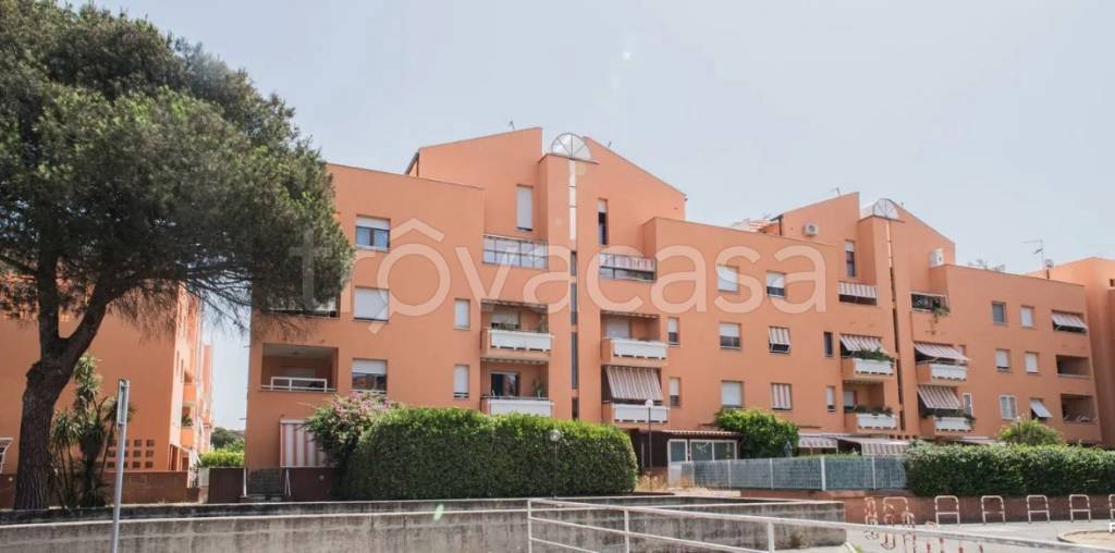appartamento in vendita a Roma in zona Dragoncello