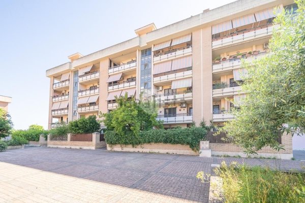 appartamento in vendita a Roma in zona Romanina