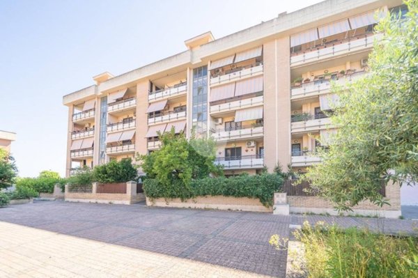 appartamento in vendita a Roma in zona Romanina