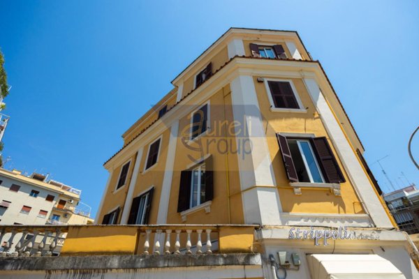 appartamento in vendita a Roma in zona Appio Latino