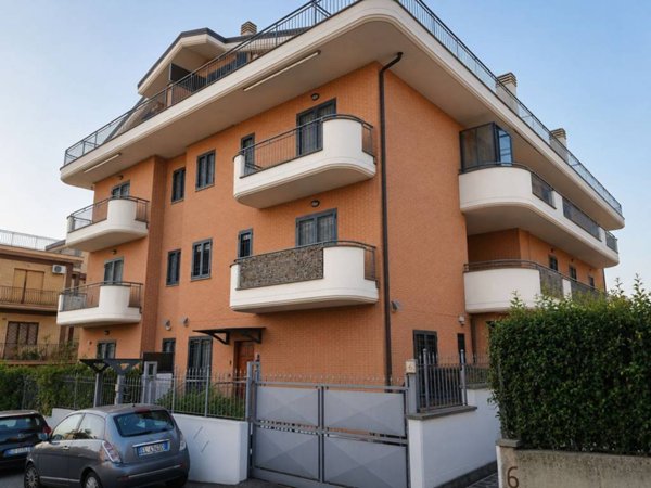 appartamento in vendita a Roma in zona Finocchio