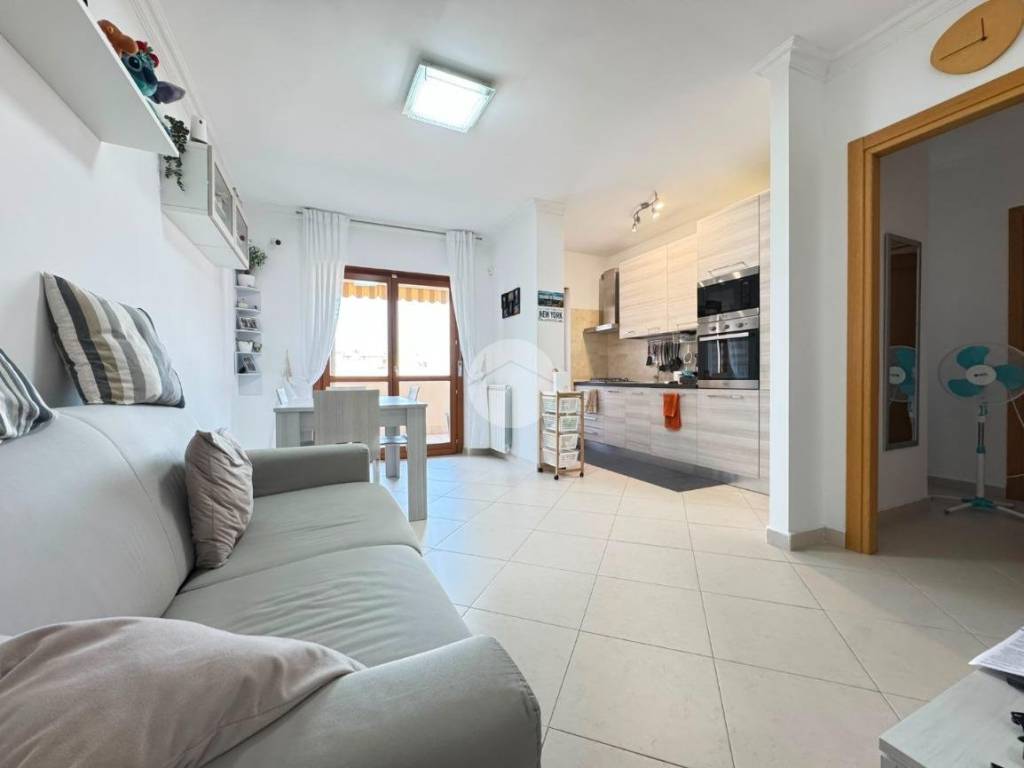 appartamento in vendita a Roma in zona Fonte Laurentina