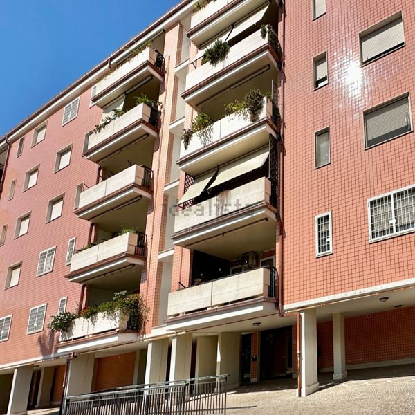 appartamento in vendita a Roma in zona Ostia